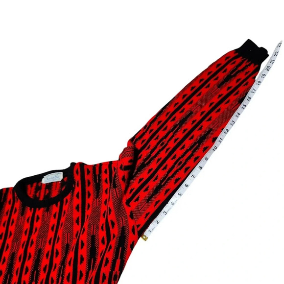 Vintage Sweater Bee Red & Black Graphic Knit Sweater | 80s Made in USA | Acrylic - Picture 4 of 7